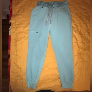 FIGS Women’s Zamora Scrub Pants, XS Petite in Sea Glass. *LIMITED EDITION COLOR*